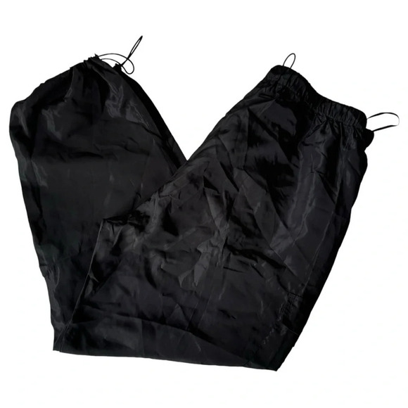 Black Y2K  baggy parachute pants - Picture 3 of 4